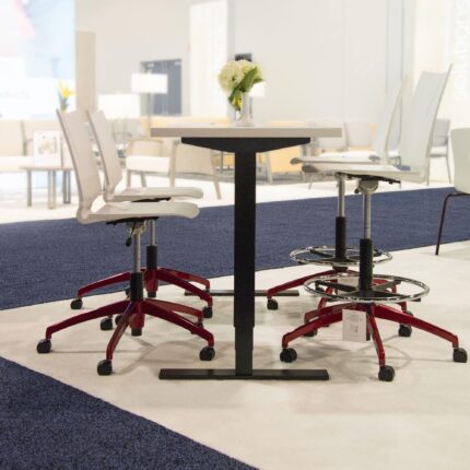 somet height adjust table, quanta max chair