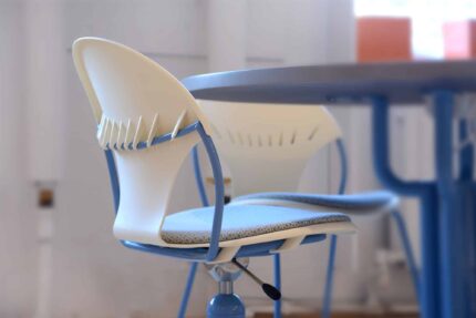 Chela American-made steel chair