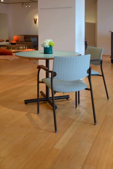 performance table, kompis chair
