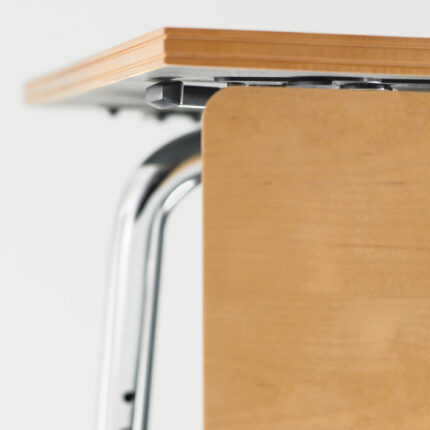 TIM flip-top training table