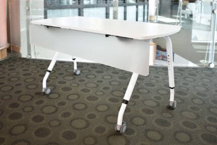 TIM flip-top training table