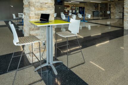 vela wire mesh table, quanta max chair