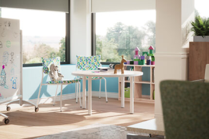 wavelink modular table, mobile screen, companion american-made chair