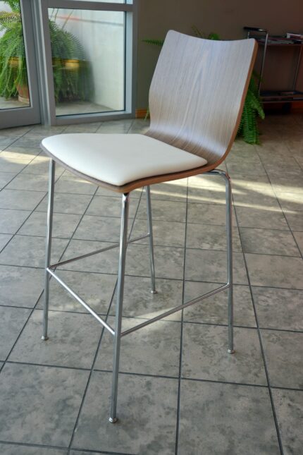 zuri seating