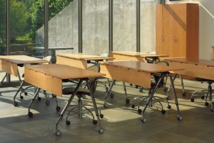 TIM flip-top training table, chela steel chair