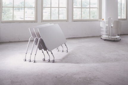 TIM flip-top training table, interplay rover mobile table