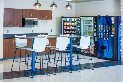 eliga commercial table, quanta max chair