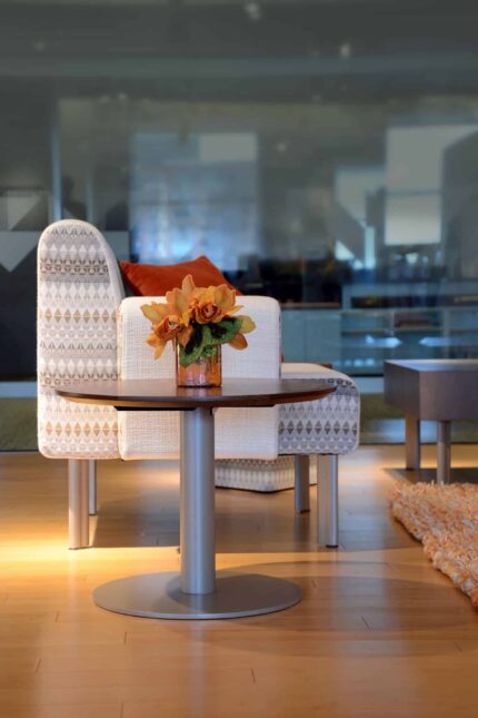 deci table, elly lounge table