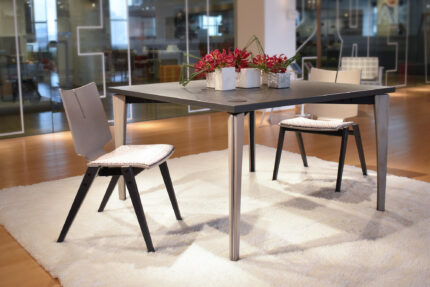 arvo table, quanta max chair