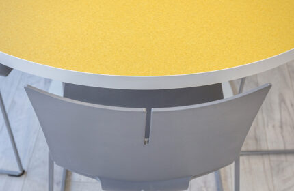 deci table, quanta max chair
