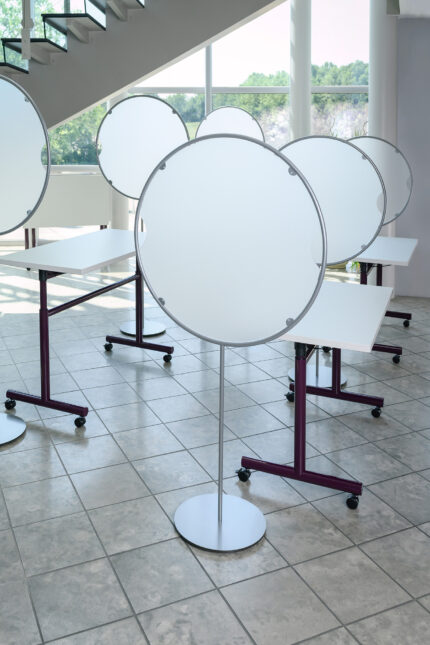 performance sky flip-top pneumatic table, chela american-made chair, oh! steel screen