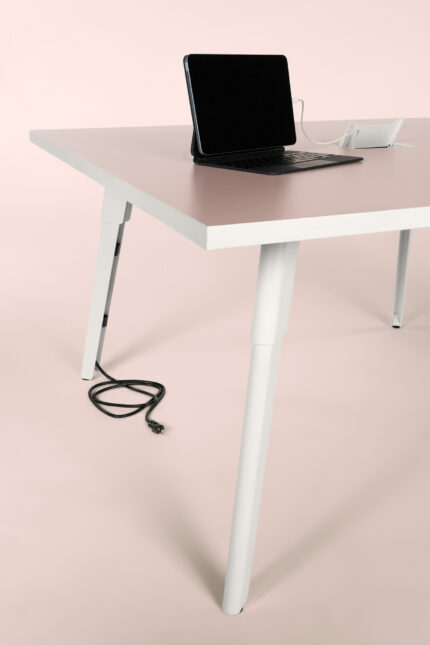troupe steel leg table