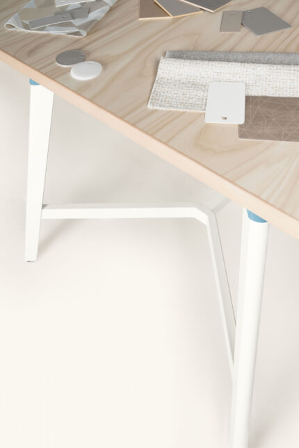troupe steel leg table