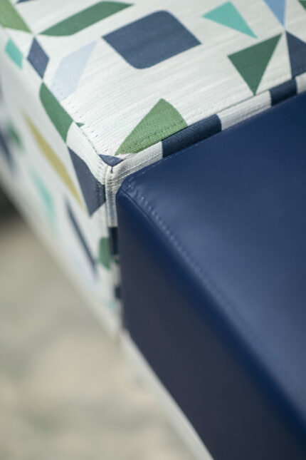 catwalk flexible seating system