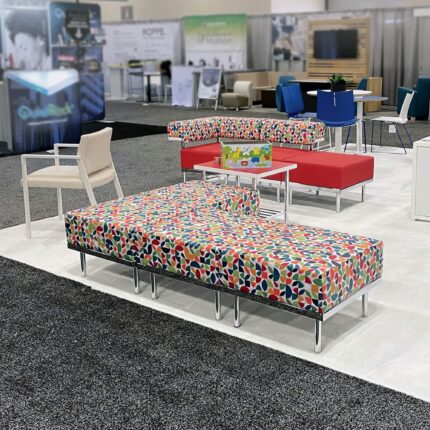catwalk flexible seating system