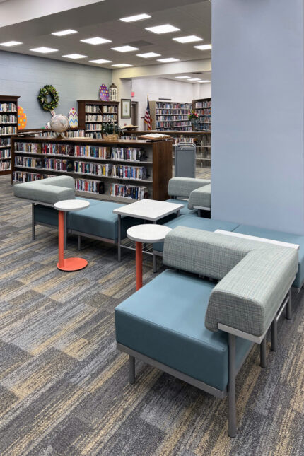 catwalk flexible seating system, oh! table